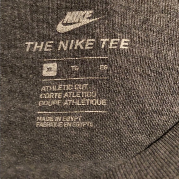 Nike Shirt - Picture 2 of 2